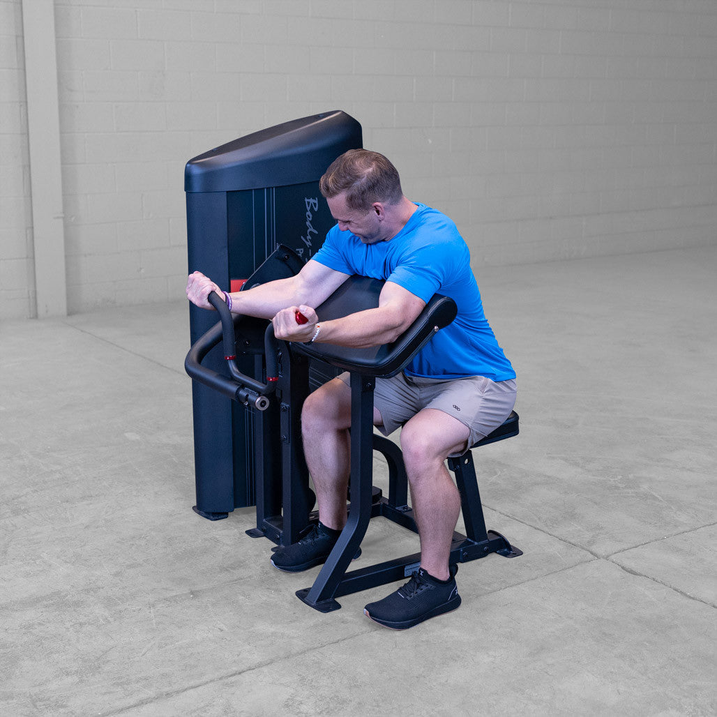 Bicep Curl Machine - Pro Clubline S2AC/1